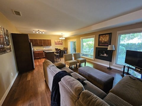 Floor plan for 3 beds, 2.5 baths, 2000 sqft